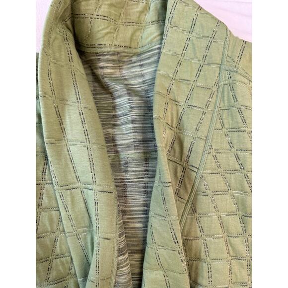 Nike Yoga Womens Green Reversible Wrap Jacket Check Kimono Cardigan L NWOT - Picture 3 of 10